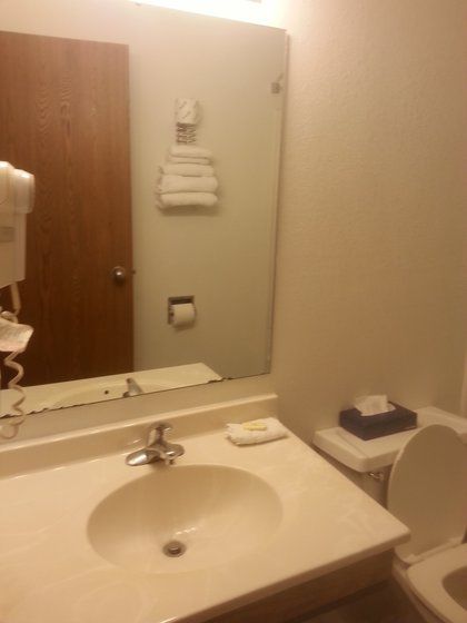 Norwood Inn And Suites - Minneapolis-St Paul Roseville Room photo